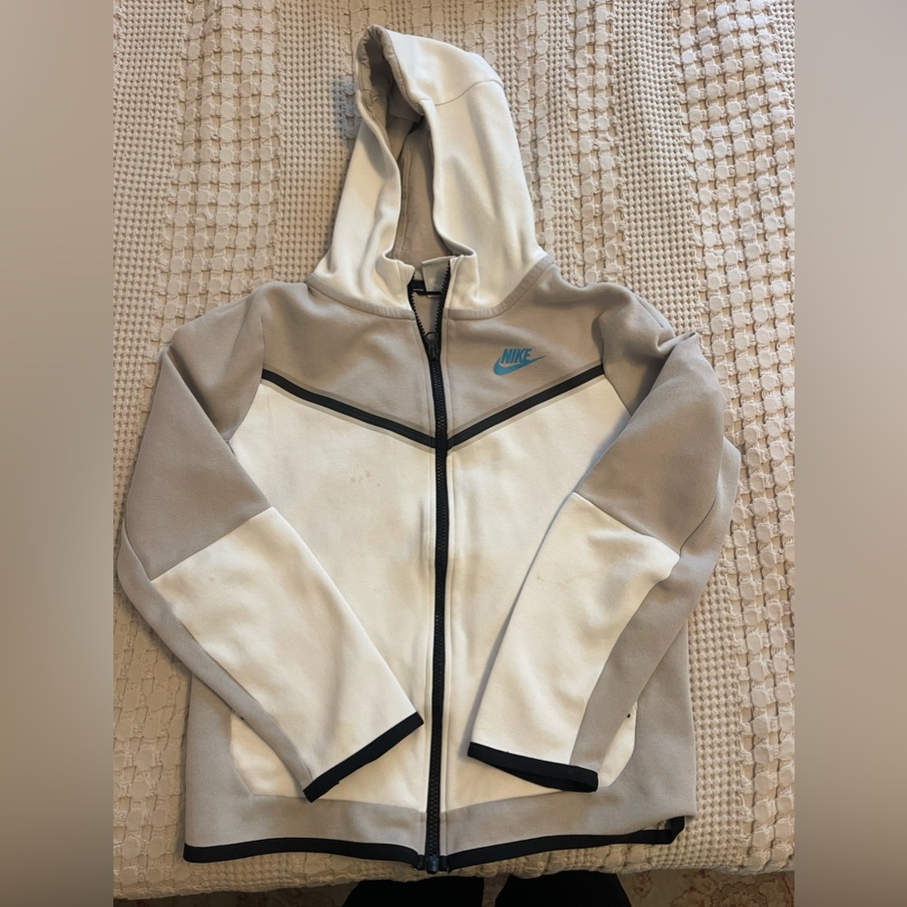 Youth L Nike Tech Set